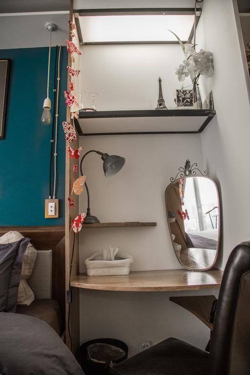 Private Room In A Parisian Homestay! - Close To It All! المظهر الخارجي الصورة